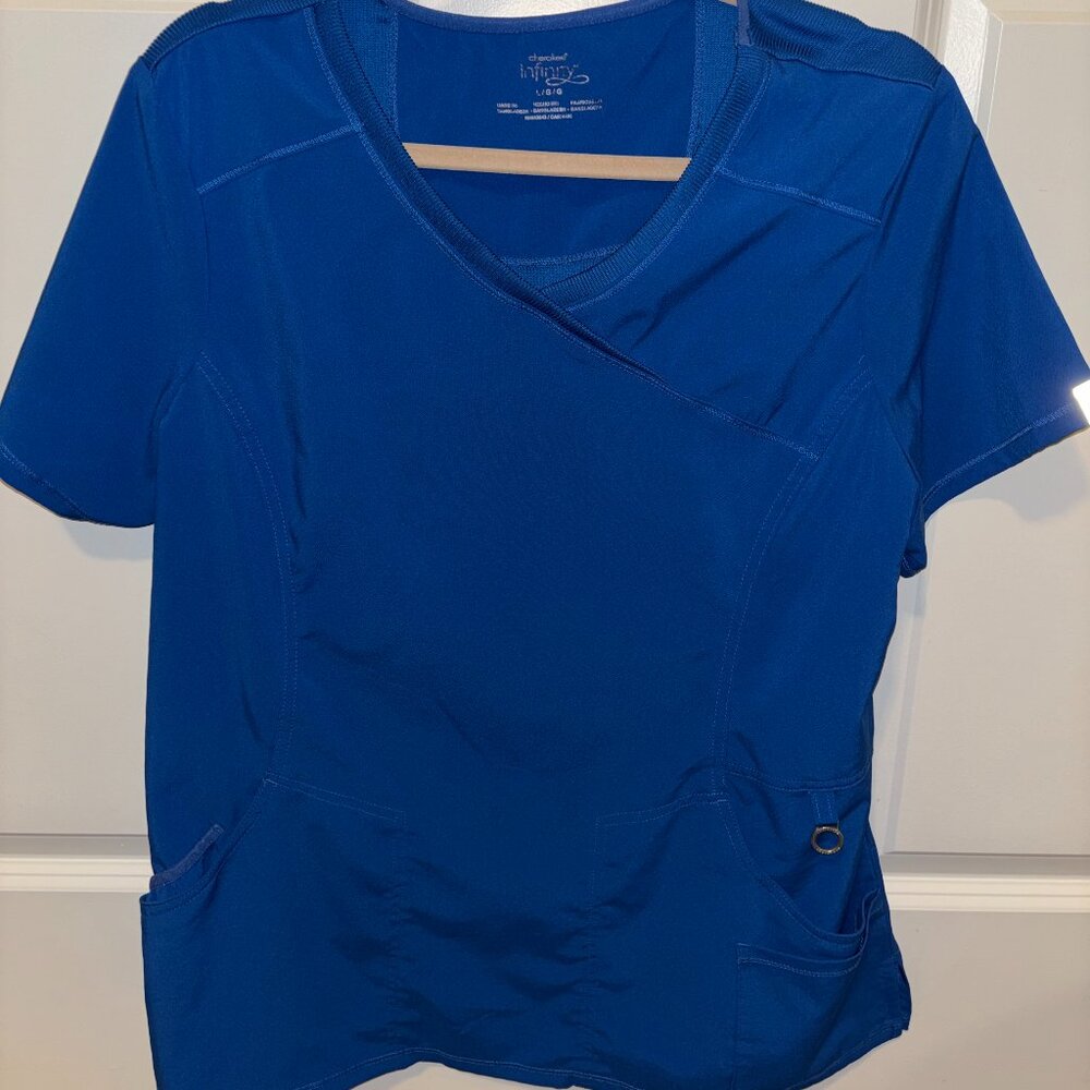 Cherokee Infinity Scrub Top